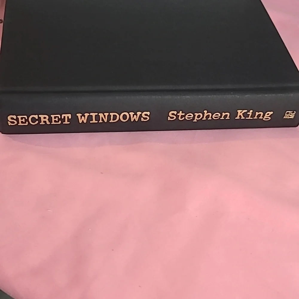 Secret Windows; Essays and Fiction on the Craft of Writing By Steven King - Picture 5 of 5